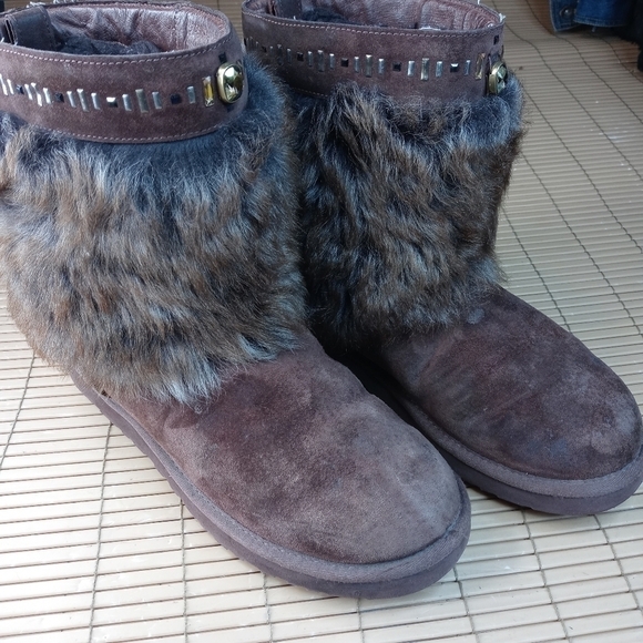 UGG VILET BROWN SUEDE SHEEPSKIN TOSCANA Faux Fur CUFF CRYSTAL BLING BOOTS, US wo - Picture 3 of 11